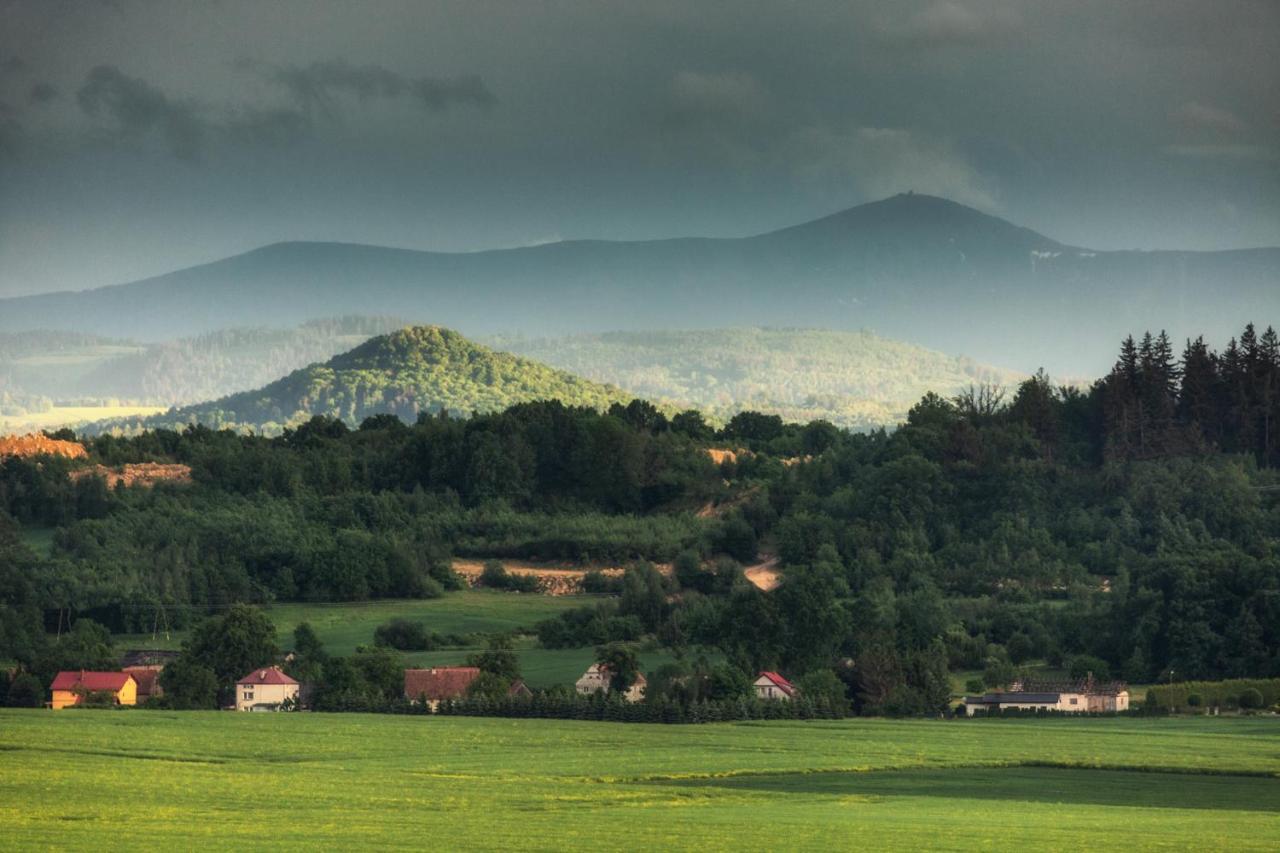 Monte Cuma Uroczysko Pod Zamkiem Grodziec Apartamento Zagrodno Exterior foto