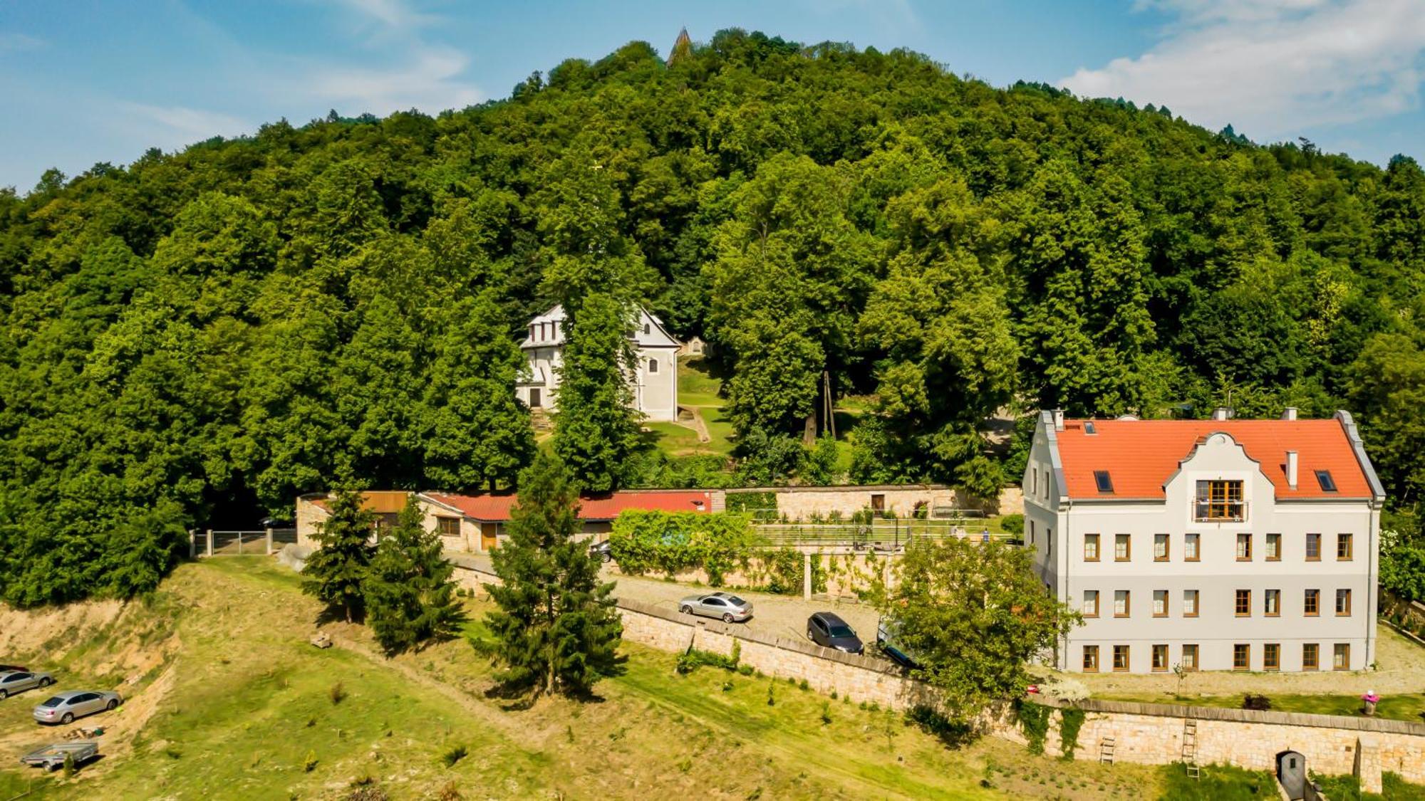 Monte Cuma Uroczysko Pod Zamkiem Grodziec Apartamento Zagrodno Exterior foto