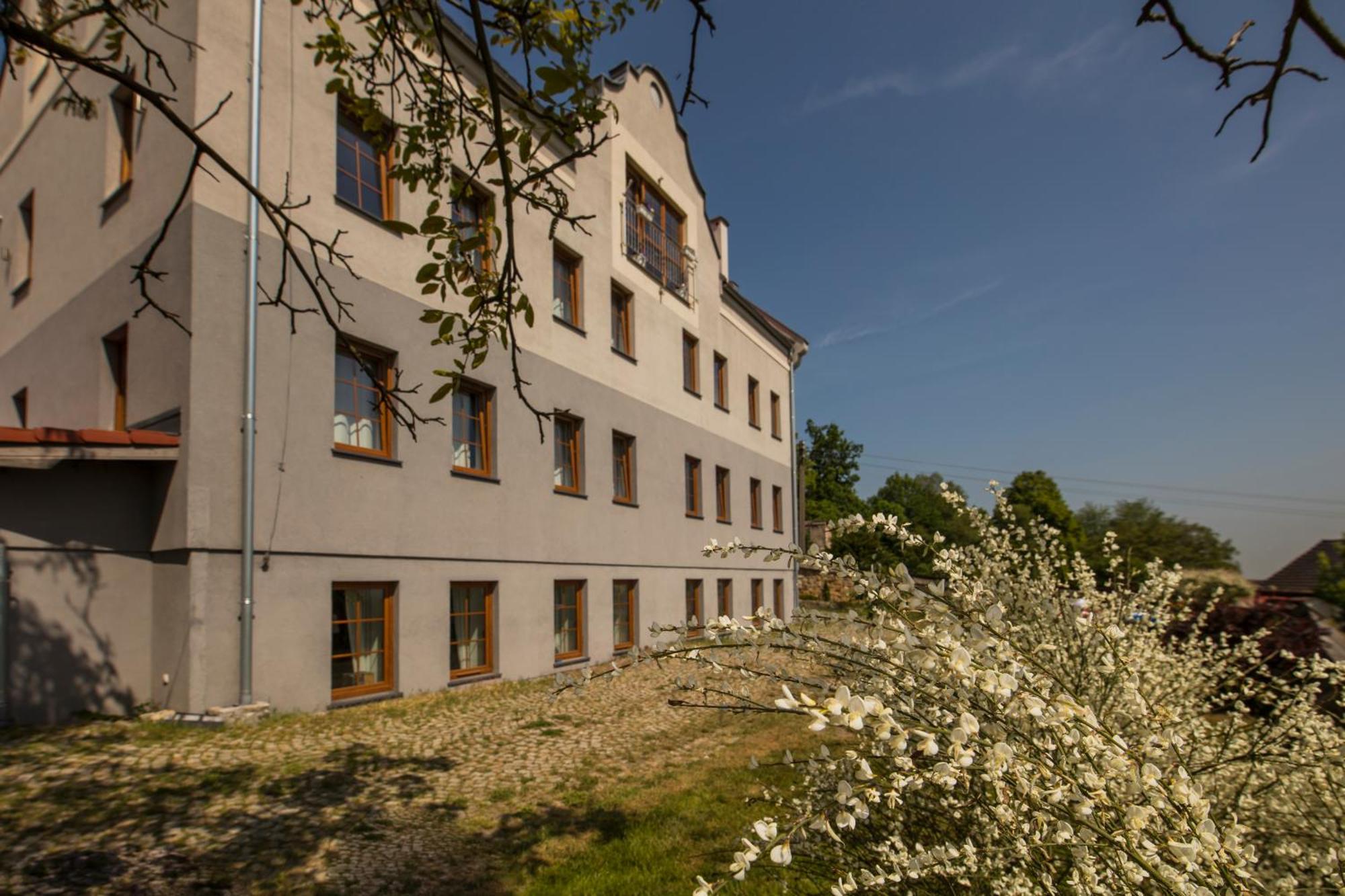 Monte Cuma Uroczysko Pod Zamkiem Grodziec Apartamento Zagrodno Exterior foto